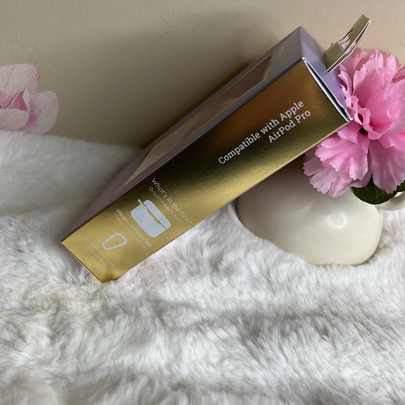 Press Play Protective Case + Ring for Apple AirPod Pro 💕 - Picture 5 of 6